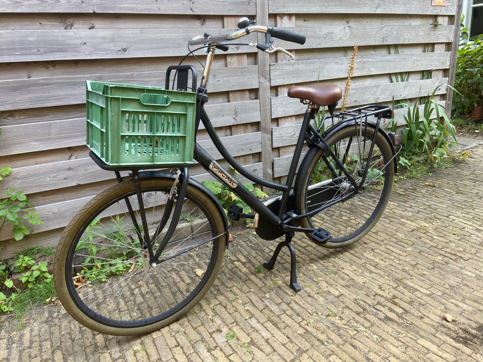 Popal Daily Dutch Basic Damesfiets Zwart met mintgroene krat, Fietsen en Brommers, Fietsen | Dames | Damesfietsen, Terugtraprem