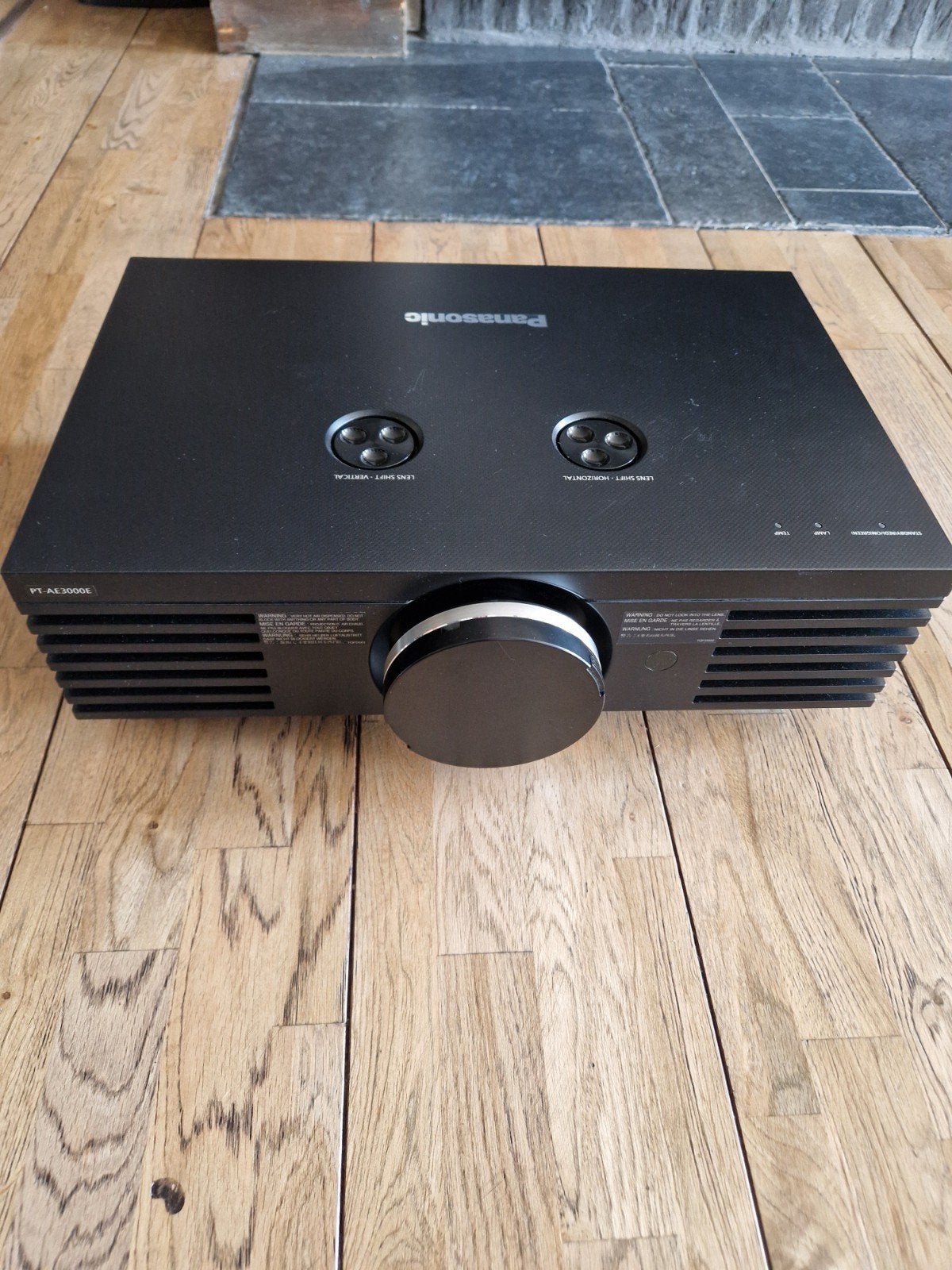 Panasonic PT-AE3000E Beamer + Scherm, Ophalen
