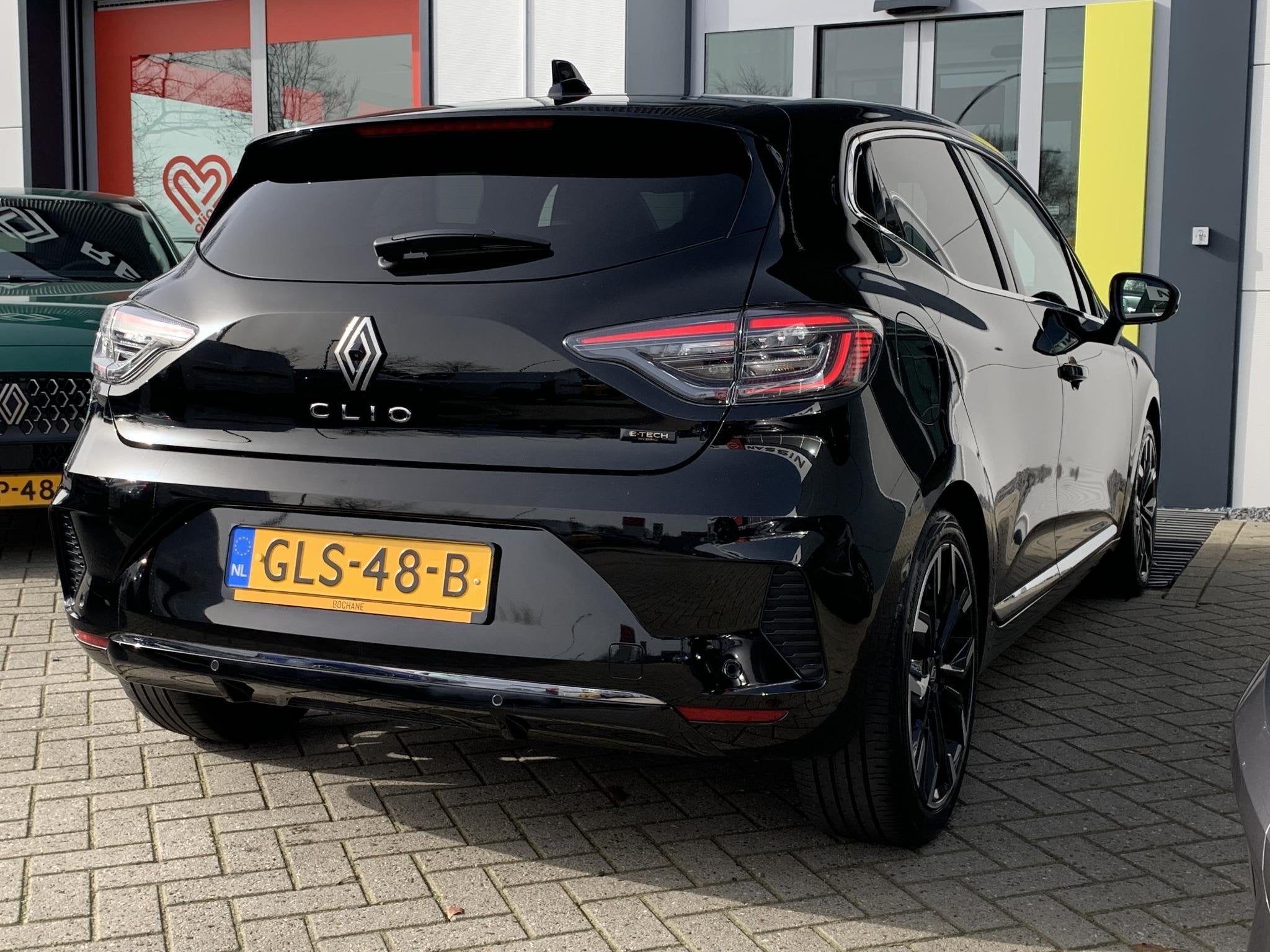 Renault Clio 1.6 E-Tech Full Hybrid 145 techno | Achteruitri, Gebruikt, Met garantie (alle), Leder en Stof, Origineel Nederlands