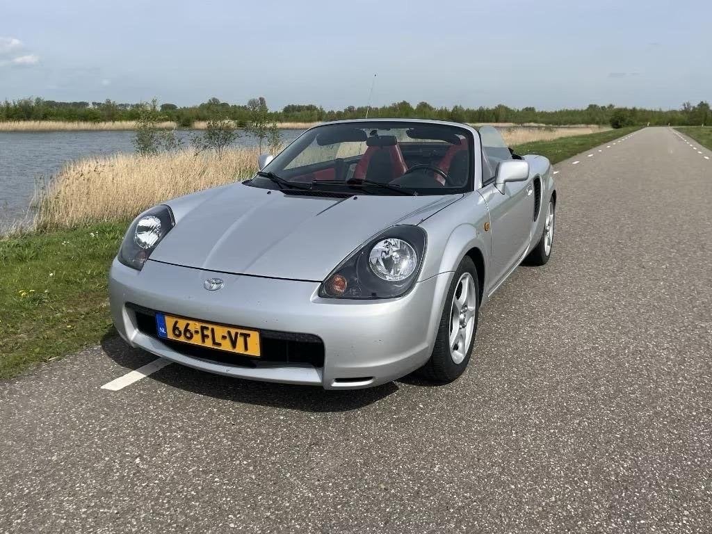 Toyota MR2 1.8 16V 2000 Grijs, Ophalen, Gebruikt, Toyota