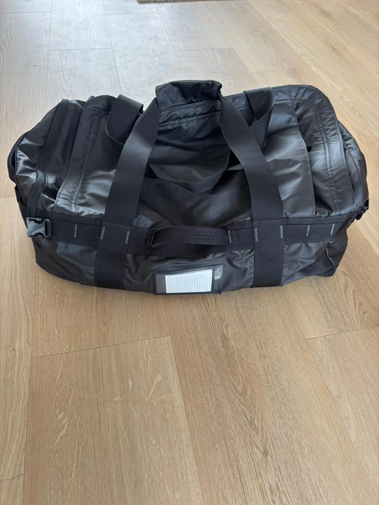 De The North Face Base Camp Voyager Duffel 62L, Ophalen of Verzenden, Zo goed als nieuw, Zwart, 30 cm of meer