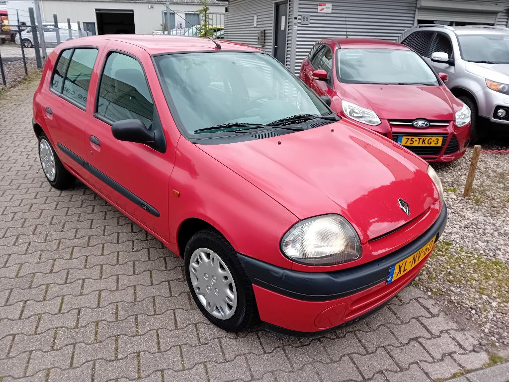 Renault Clio 1.4 RN 1999 NIEUWE APK! 1E EIGENAAR, Voorwielaandrijving, 15 km/l, 74 pk, 31 €/maand