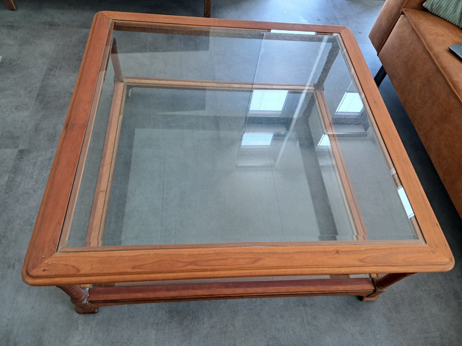 Kersenhouten 115x115  salontafel koffietafel met glas, Ophalen, Glas, Vierkant, Zo goed als nieuw