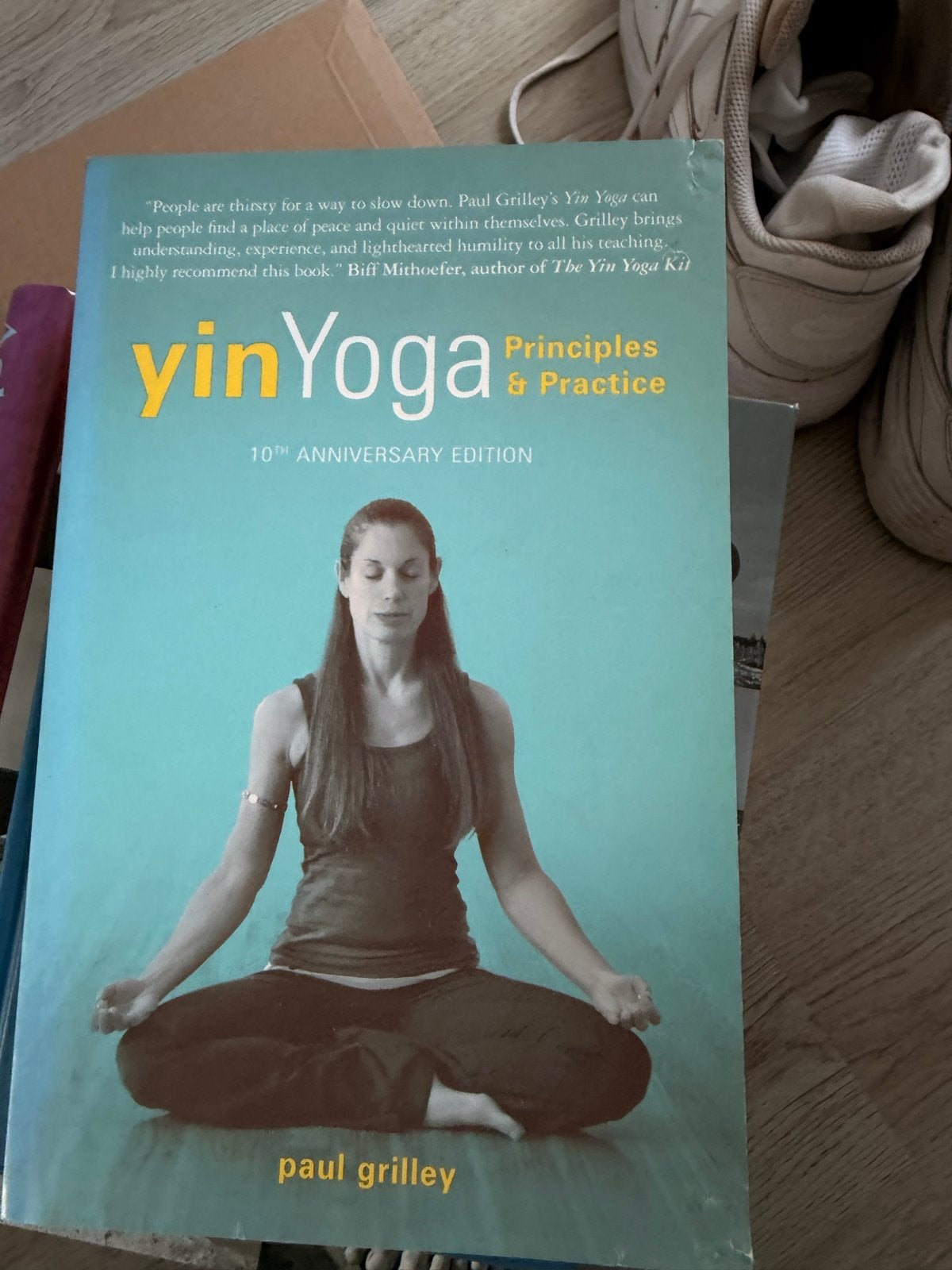 Yin Yoga: Principles & Practice - Paul Grilley, Boeken, Ophalen of Verzenden, Zo goed als nieuw, Gezondheid en Conditie