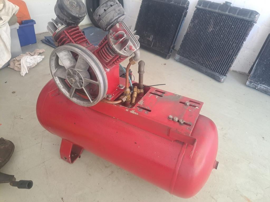 Atlas Copco compressor elektromotor defect., 100 liter of meer, Ophalen of Verzenden, Gebruikt, 200 tot 400 liter/min