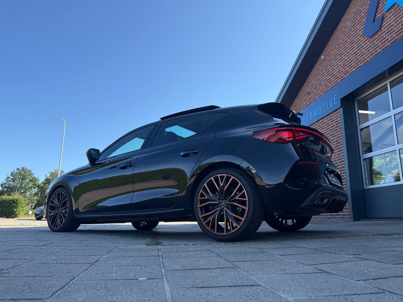 CUPRA Leon 1.4 e-Hybrid 245PK VZ Copper Edition CUP Navi | C, Auto's, Dealer onderhouden, 77 km/l, Gebruikt, 4 cilinders