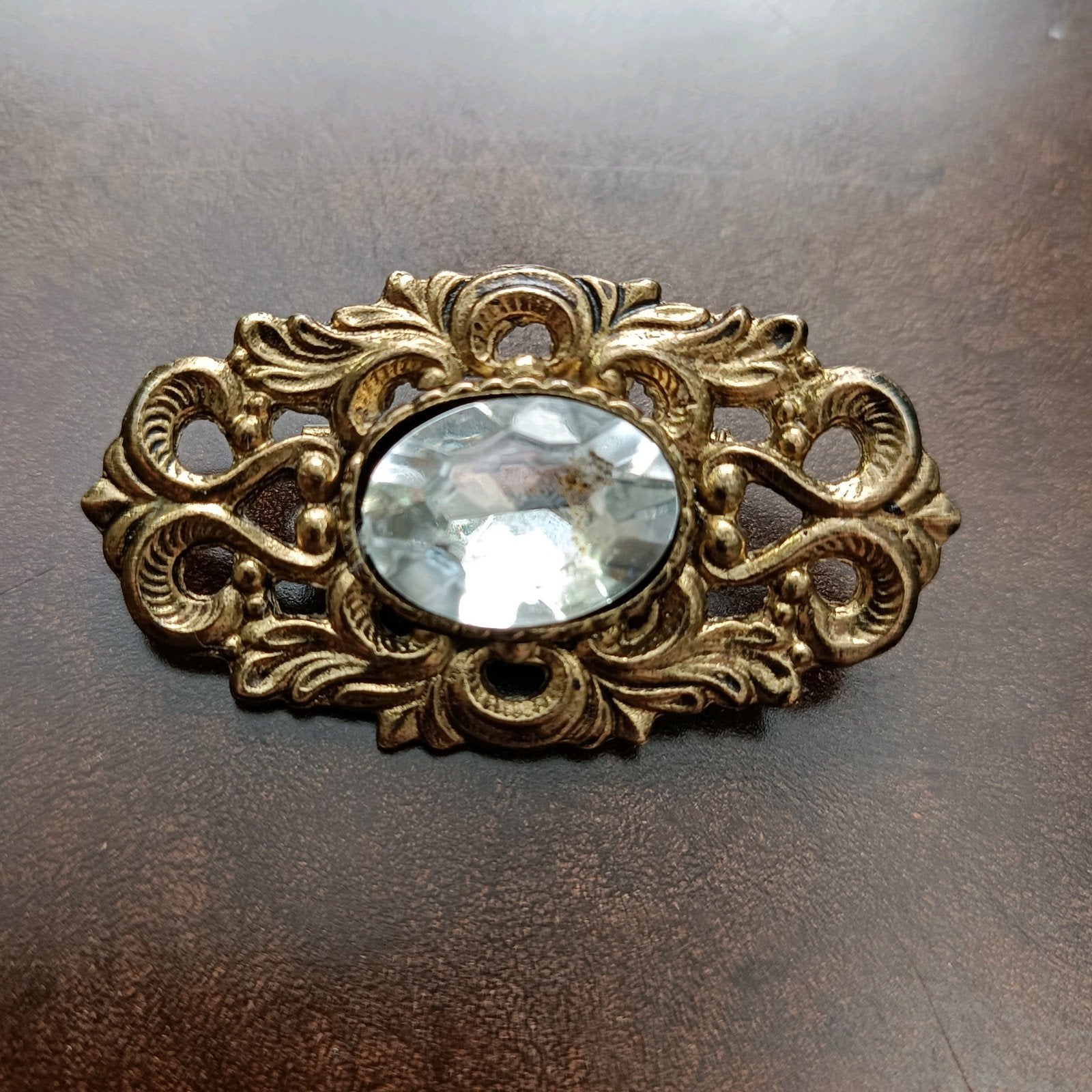 Prachtige Vintage Goudkleurige Broche, 18 tot 19, Gebruikt, IJzer of Staal, Met kristal