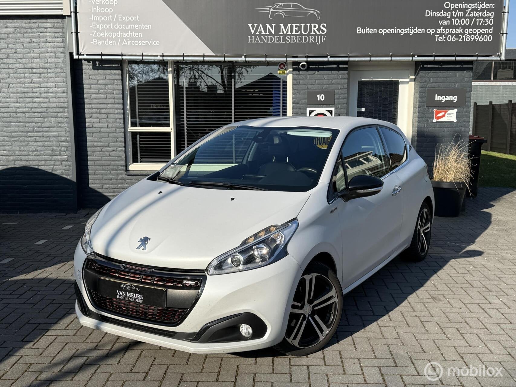 Peugeot 208 1.2 PureTech GT-line, Airco, cruise, navigatie,, Voorwielaandrijving, Stof, 1199 cc, Origineel Nederlands