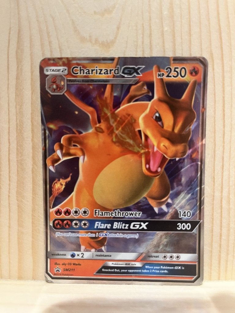 Charizard GX (SM 211) Pokemon kaart, Ophalen of Verzenden, Zo goed als nieuw, Losse kaart, Foil