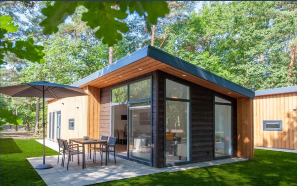 TE KOOP LUXE VAKANTIEWONING (6-PERS.) EIGEN GROND! (MIERLO), Noord-Brabant, Overige typen, In bos, Rolstoelvriendelijk