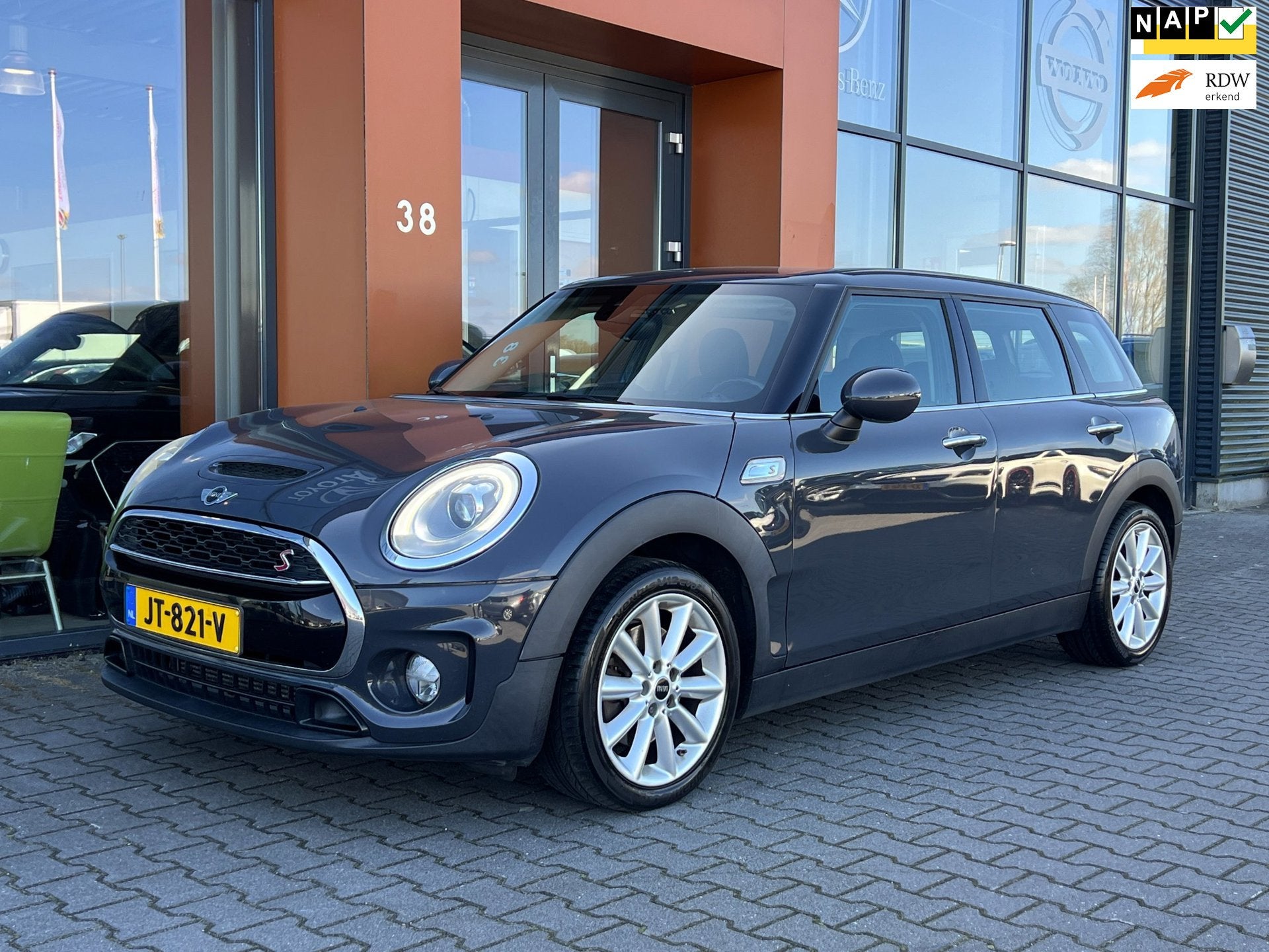 Mini Mini Clubman 2.0 Cooper S AUT.|LED|Cruise|Exportprijs, 1998 cc, Gebruikt, Automatische klimaatregeling, Zilver of Grijs