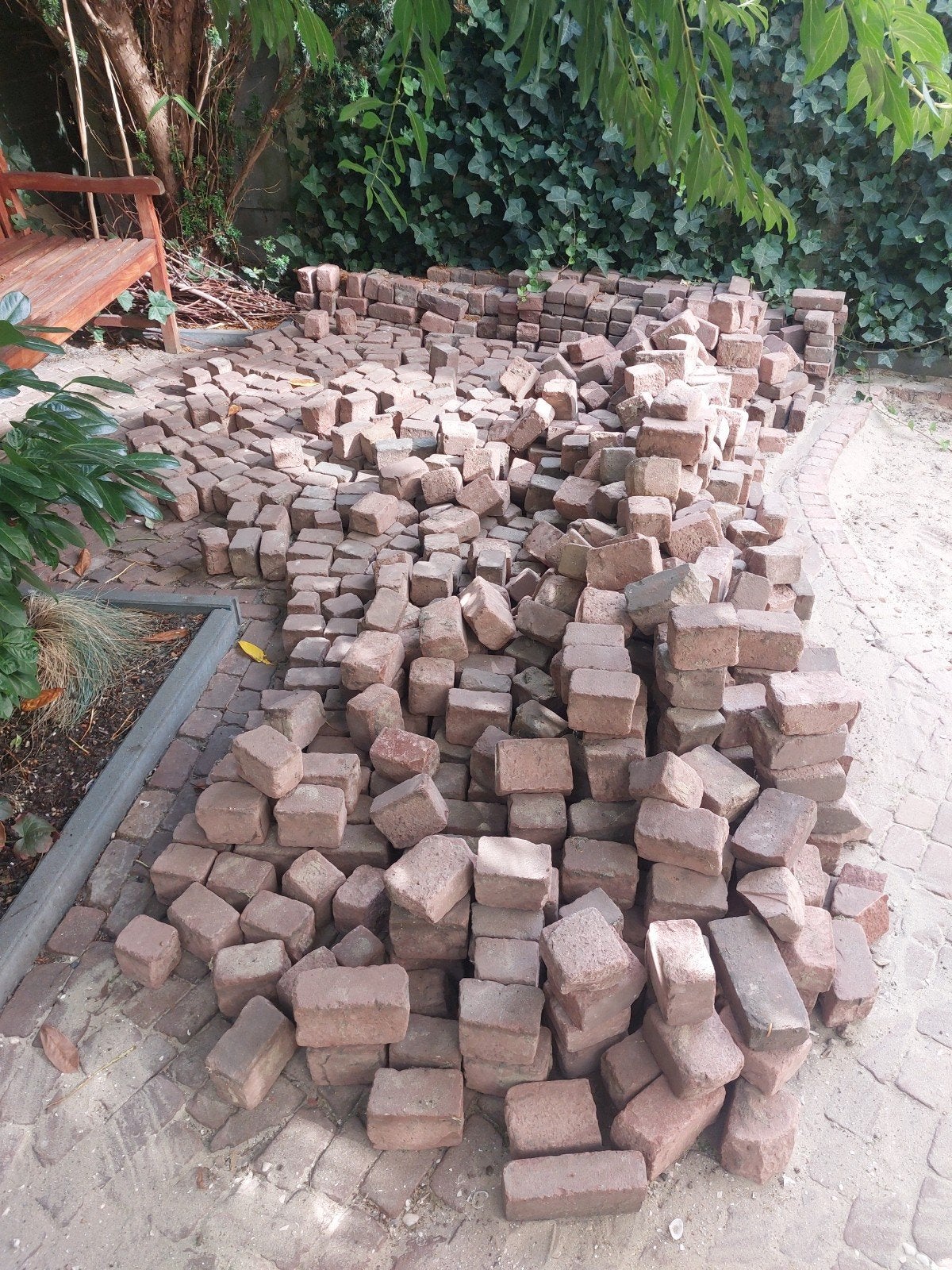stenen - bakstenen - gratis ophalen, Ophalen, Beton, Klinkers
