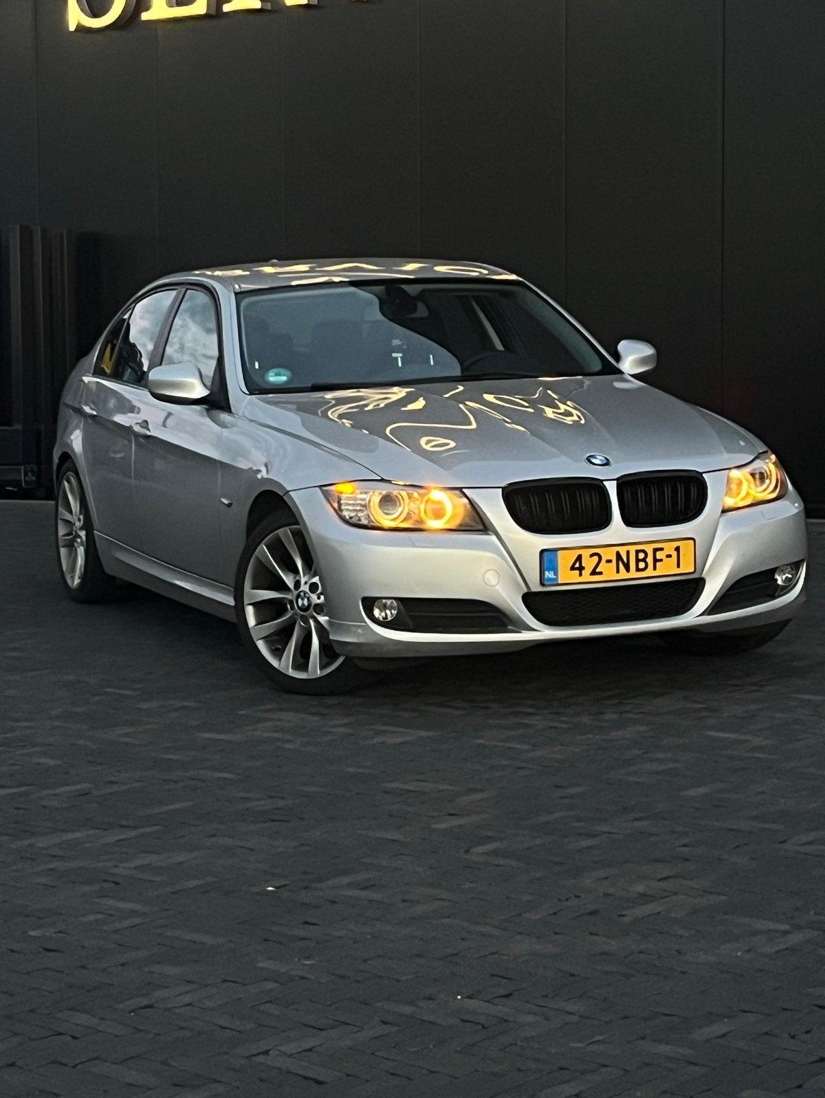 BMW 3-Serie 318i 138,000 Km. OOK TE RUIL + KETTING VERVANGEN, Auto's, Achterwielaandrijving, Origineel Nederlands, Handgeschakeld