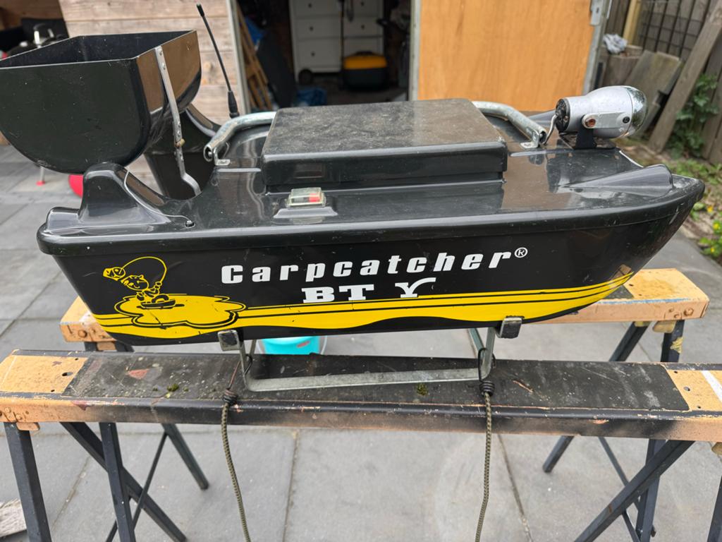 Voerboot Carpcatcher BT Y met dieptemeter en accessoires, Watersport en Boten, Ophalen, Gebruikt, Overige typen