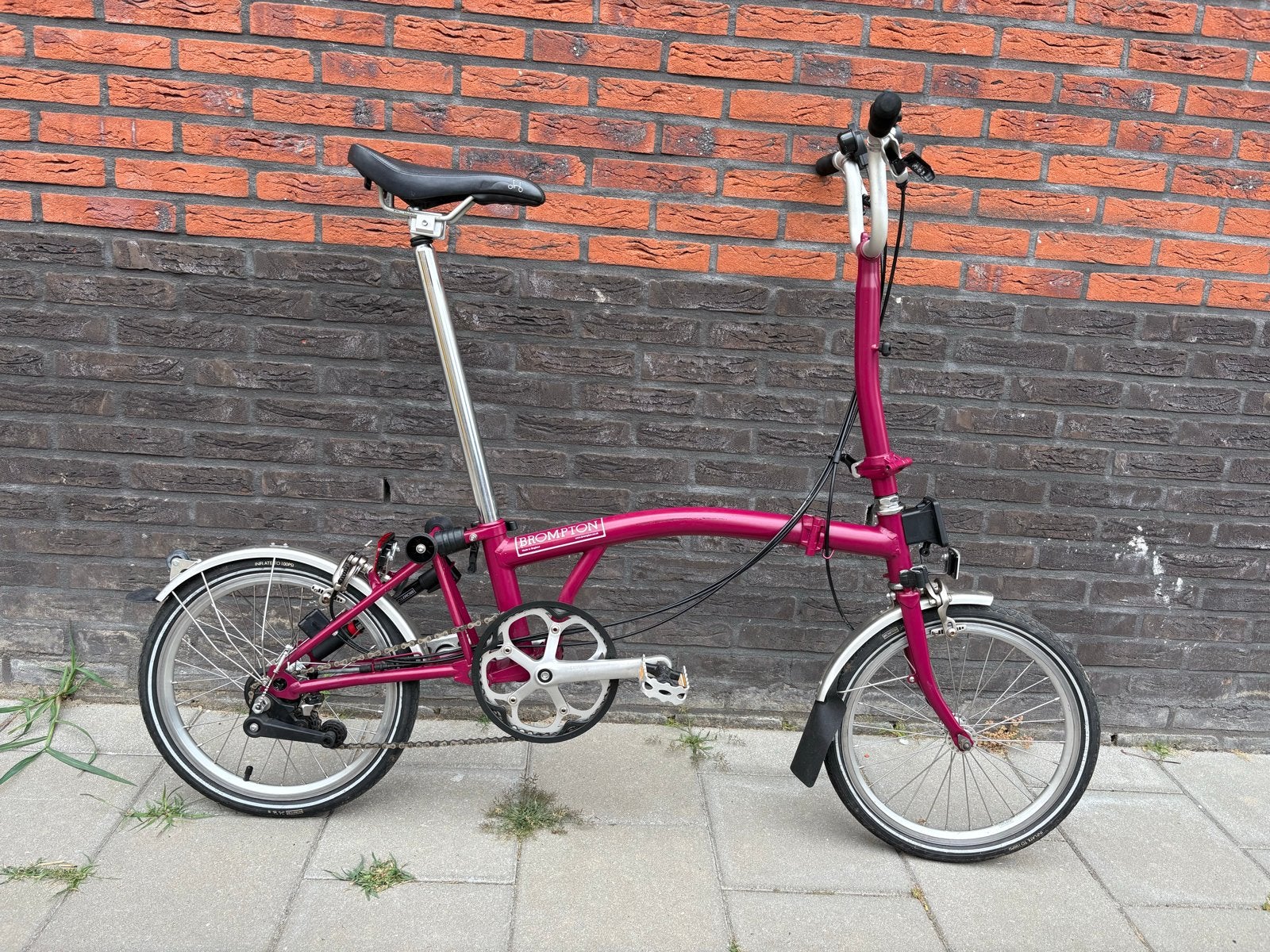 Brompton vouwfiets met 3 versnellingen., Fietsen en Brommers, Fietsen | Vouwfietsen, Ophalen, Gebruikt, Brompton, Velgrem