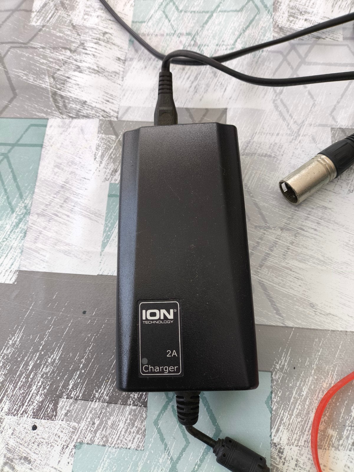 2x Oplader voor Batavus PMU4 E-bike (36V Li-ion), Ophalen, Gebruikt