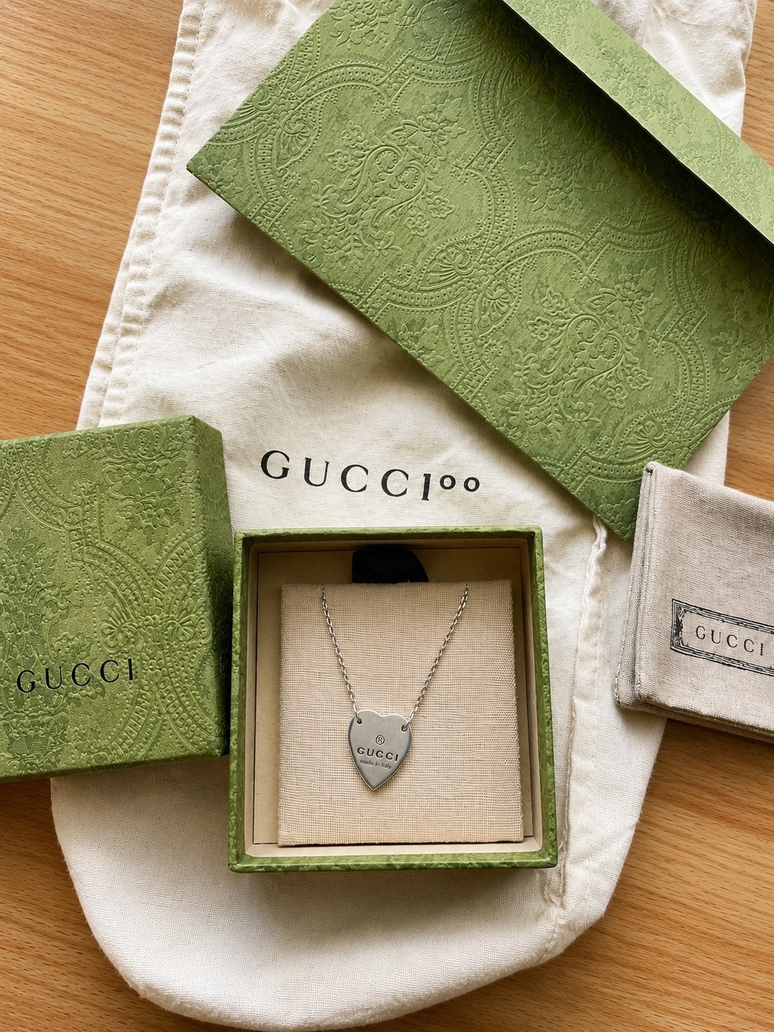 Gucci Hart Ketting - Zilverkleurig met Hanger, Ophalen, Zo goed als nieuw, Zilver, Met hanger