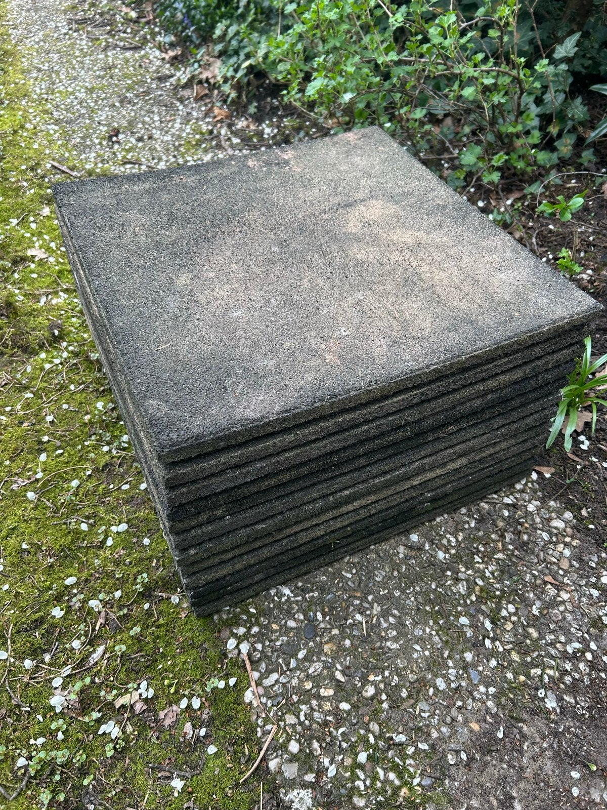 Rubberen tegels 50x50 - Ideaal voor buiten en speelplaatsen, Gebruikt, 40 tot 60 cm, Ophalen of Verzenden, Minder dan 5 m²