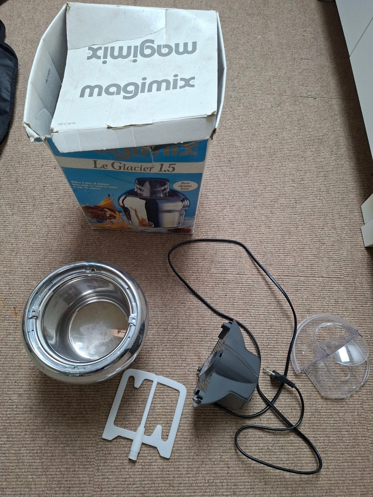 Magimix Le Glacier 1.5 IJsmachine, 1 tot 2 liter, Ophalen, Gebruikt