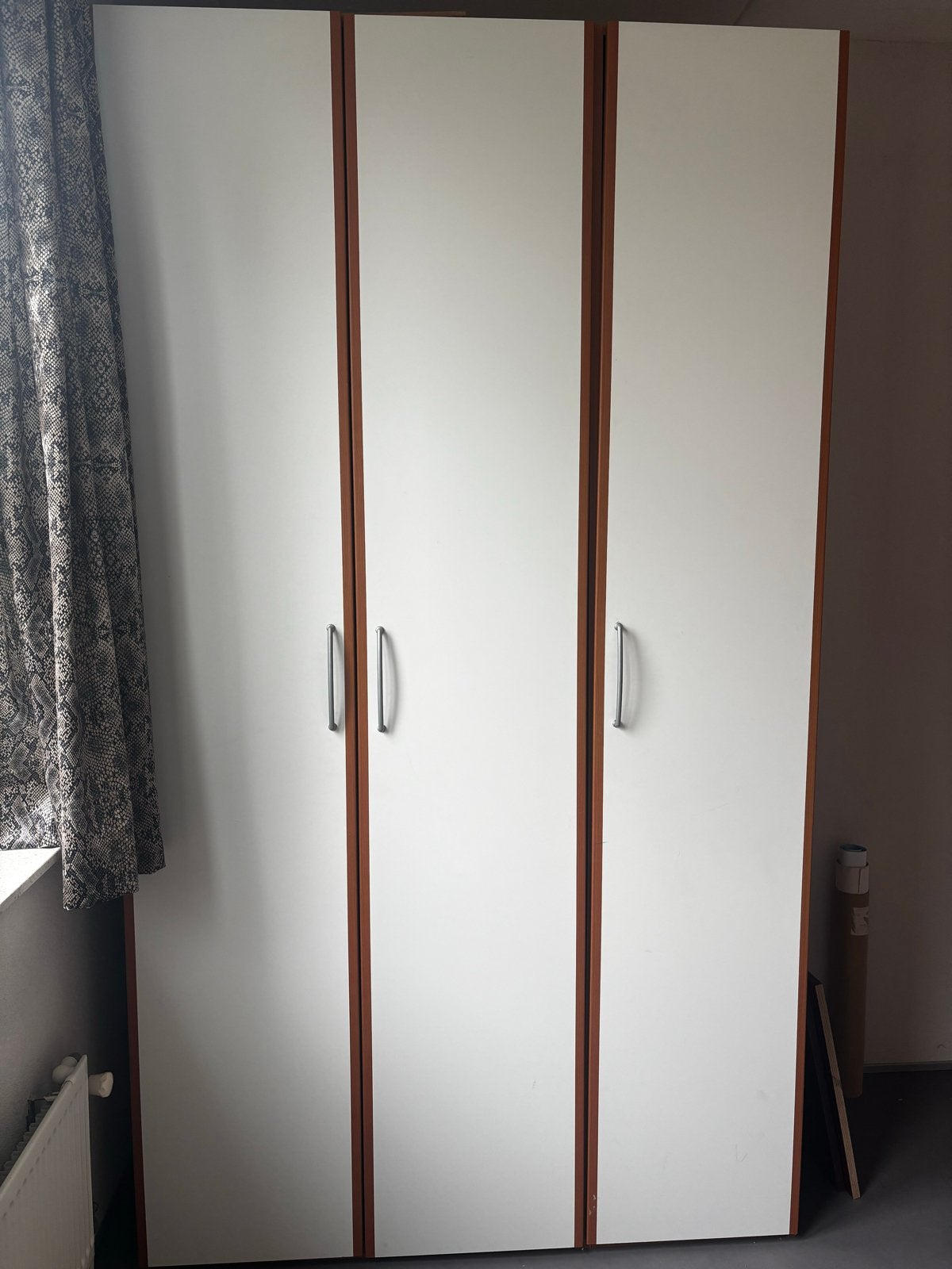 Kledingkast gratis op te halen - 2.40 x 1.37 x 60 cm, Huis en Inrichting, Ophalen, Gebruikt, 100 tot 150 cm, 200 cm of meer