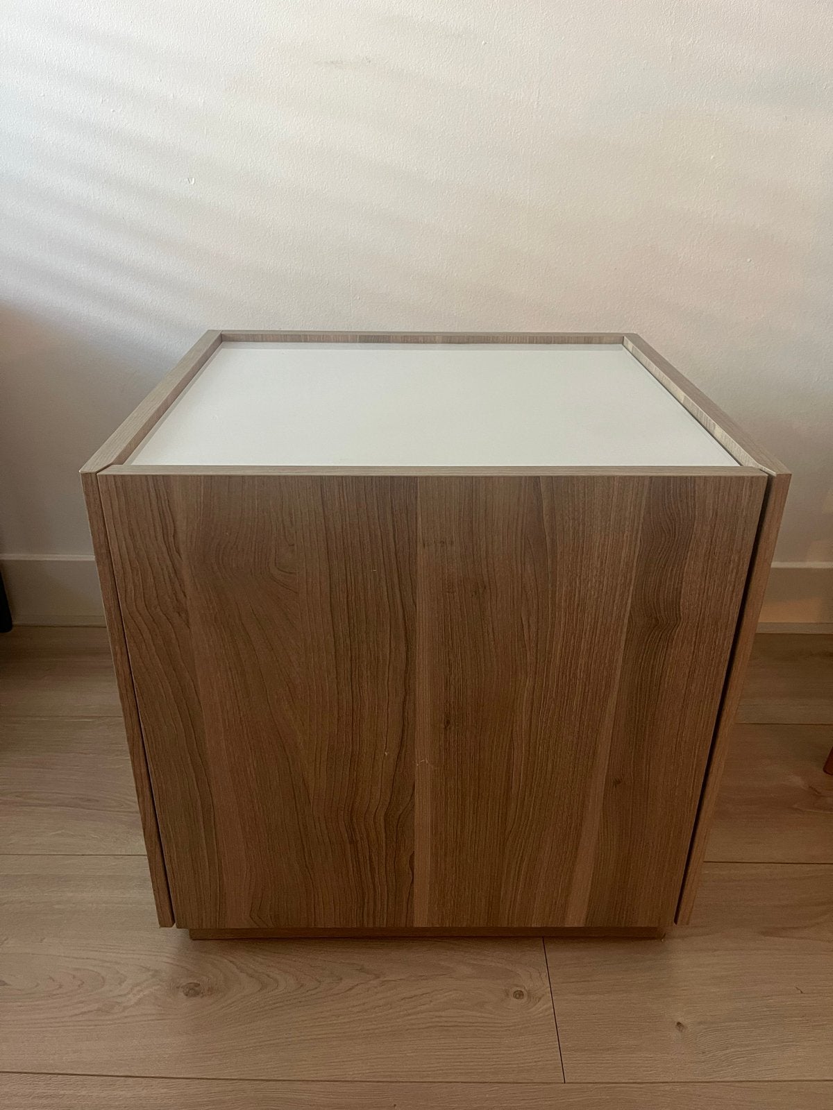 IKEA Nachtkastje met lades, Huis en Inrichting, Slaapkamer | Nachtkastjes, Ophalen, Gebruikt, 55 tot 70 cm, 45 tot 65 cm