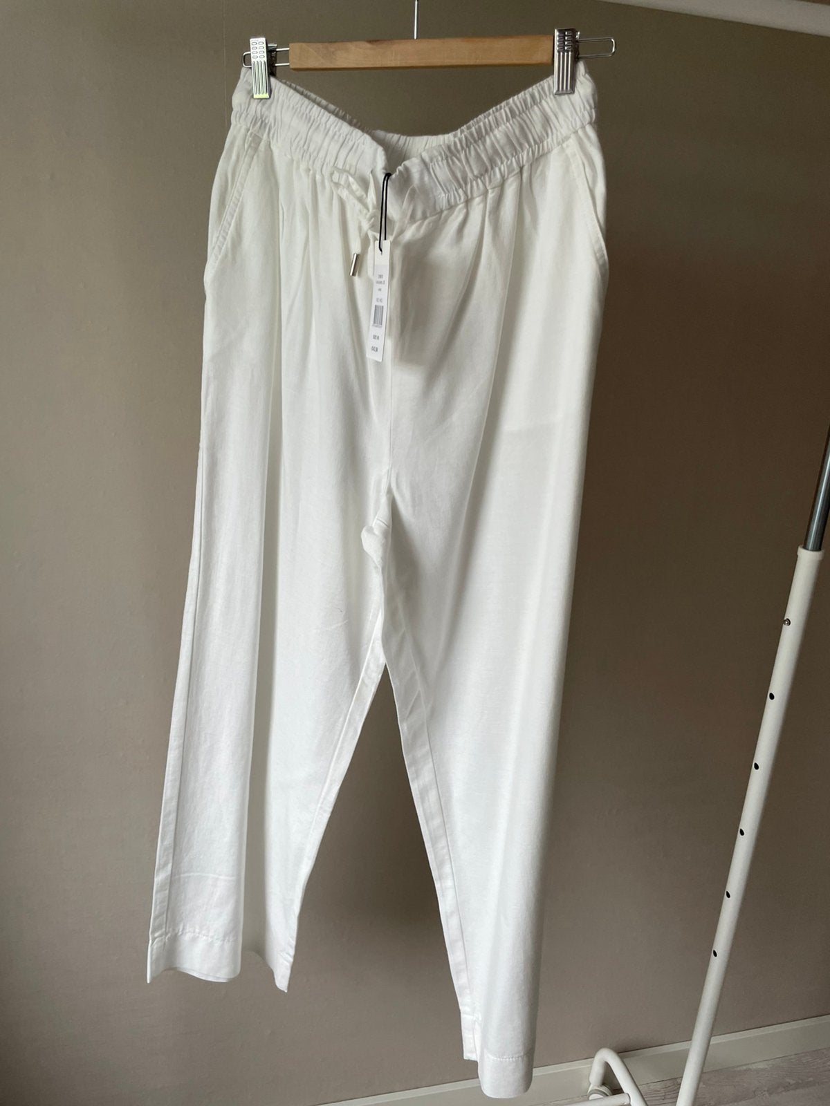 Nieuw: Norah linnen broek wit maat 40, Maat 38/40 (M), Kort, Wit, Ophalen of Verzenden