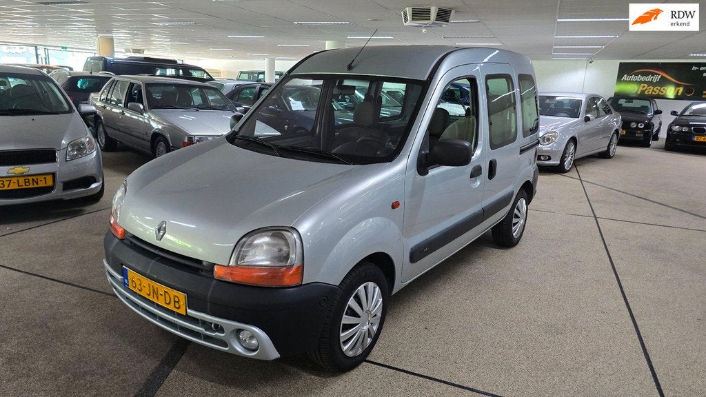Renault Kangoo 1.4 Privilège Automaat! Rolstoel vervoer met, Auto's, Metallic lak, Gebruikt, 4 cilinders, 49 €/maand
