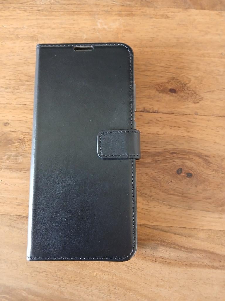 Zwart Flipcase Hoesje voor Samsung Galaxy S 20, Ophalen of Verzenden, Zo goed als nieuw, Flipcase