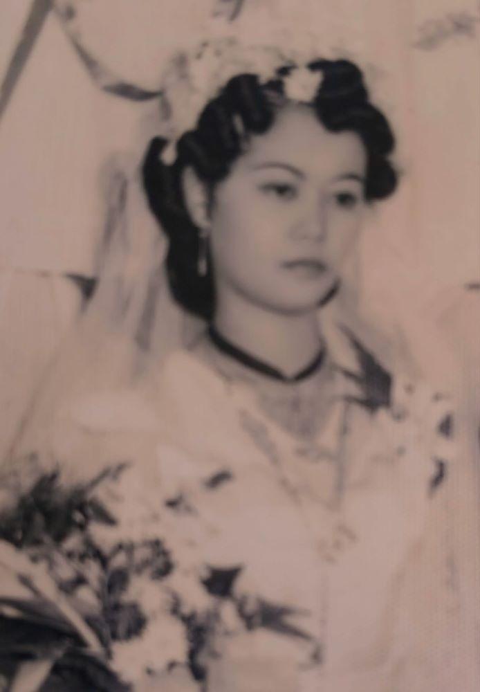Indonesië een trouwfoto uit een plakboek Jaren '50, Gebruikt, Verzenden, Foto, Klederdracht