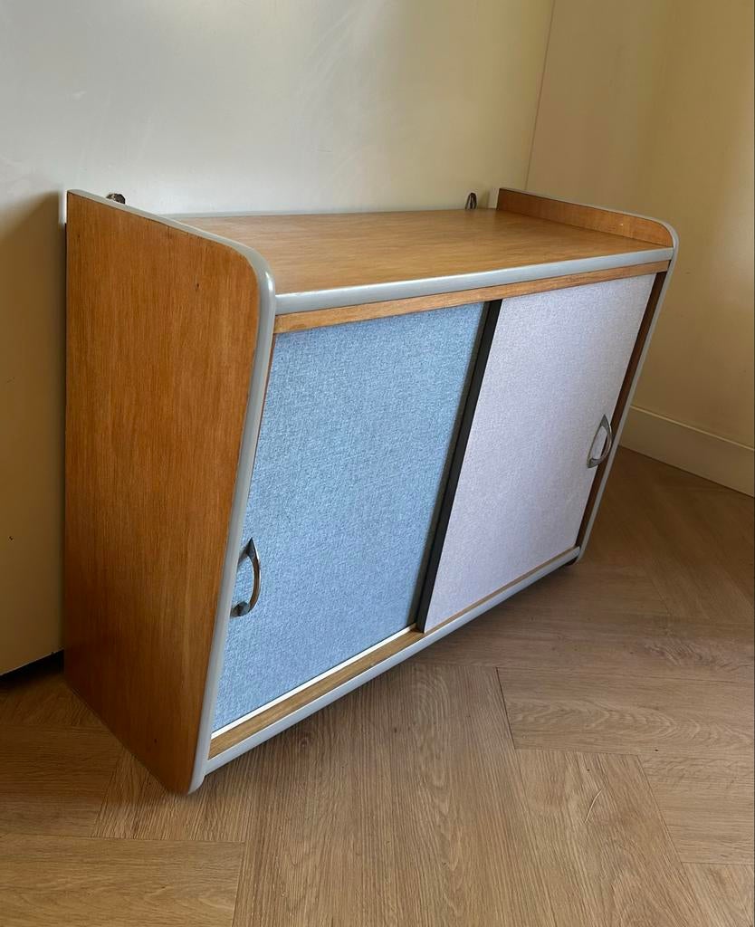 Vintage jaren '60 wandkast met schuifdeuren, Antiek en Kunst, Antiek | Meubels | Kasten, Ophalen