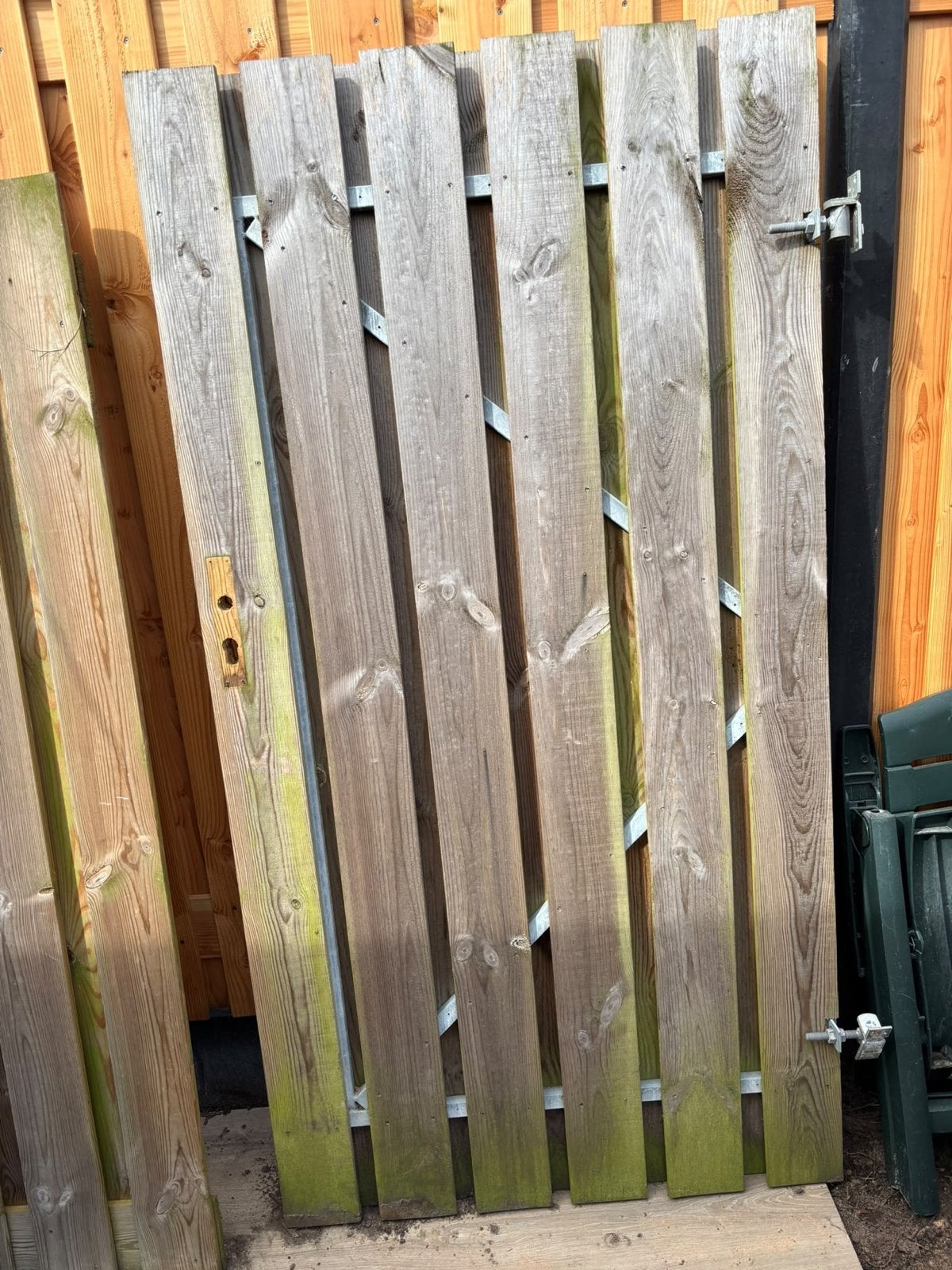 Tuinpoort gegalvaniseerd frame met tussenschot, Tuin en Terras, Ophalen, Zo goed als nieuw, Draaipoort, 150 tot 200 cm