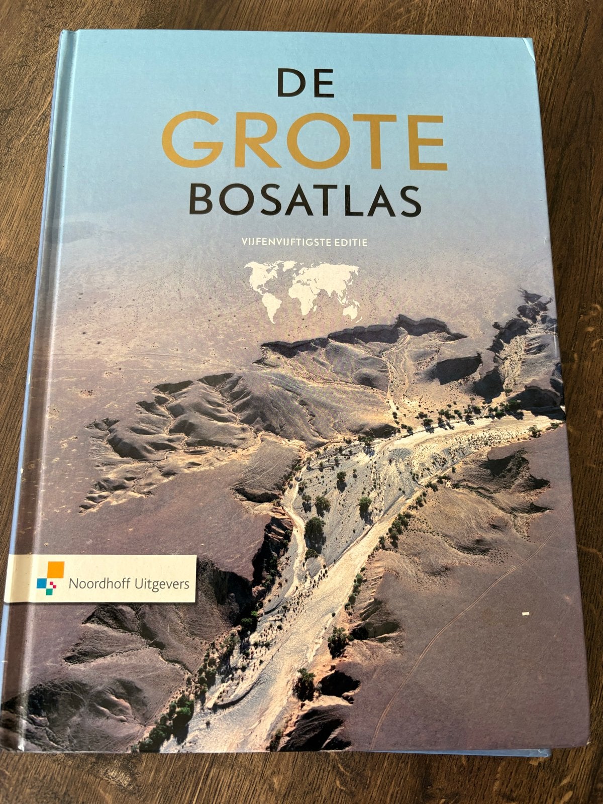 De Grote Bosatlas - 55e editie (2016), Boeken, Atlassen en Landkaarten, Bosatlas, 2000 tot heden, Ophalen of Verzenden, Zo goed als nieuw