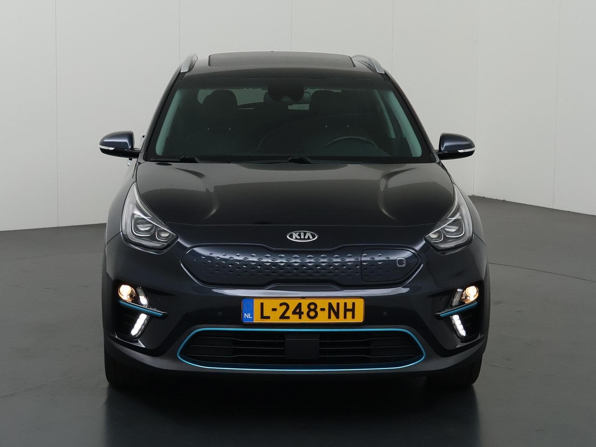 Kia e-Niro ExecutiveLine 64 kWh | SOH 94% | Schuif/Kanteldak, Dealer onderhouden, Gebruikt, 1712 kg, Blauw