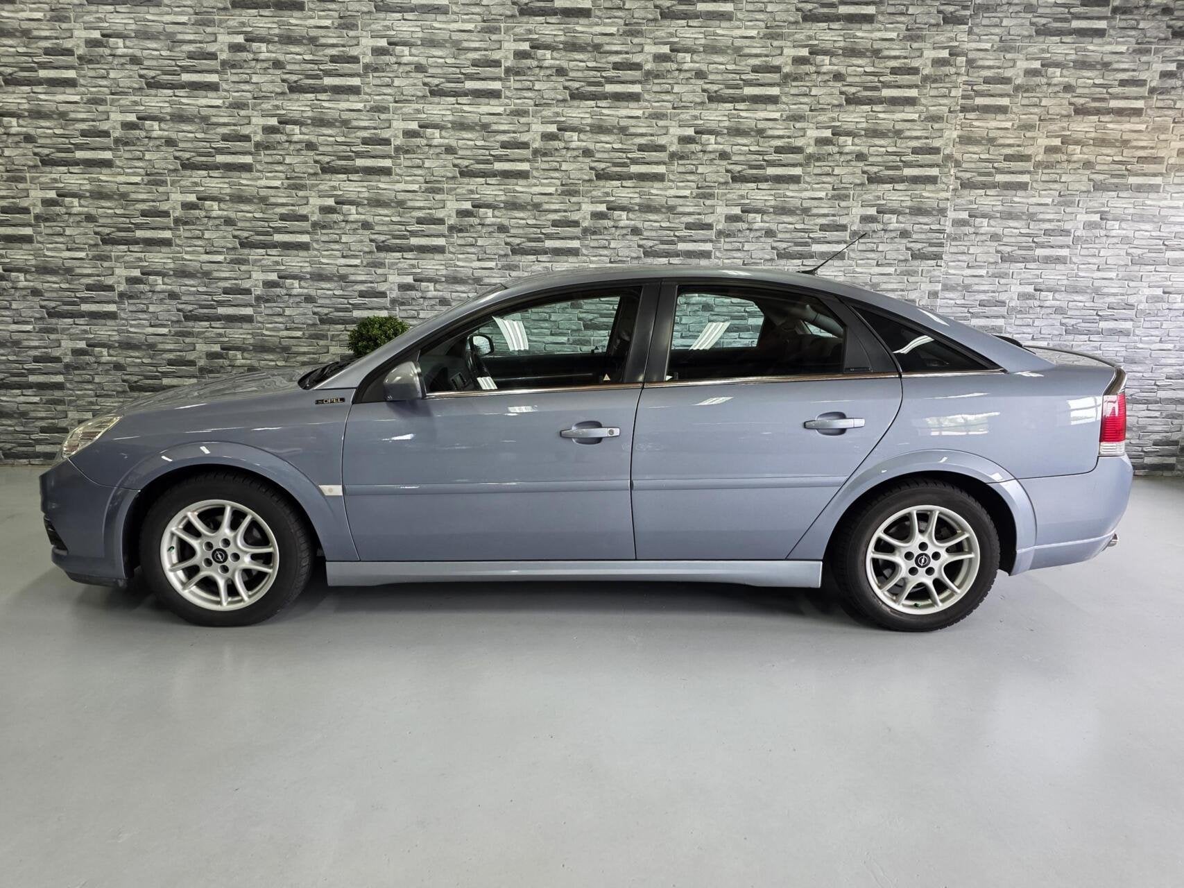 Opel Vectra GTS 1.9 CDTi Executive *1e eigenaar*Leder*PDC*!, Auto's, Opel, 15 km/l, Gebruikt, 4 cilinders, 150 pk