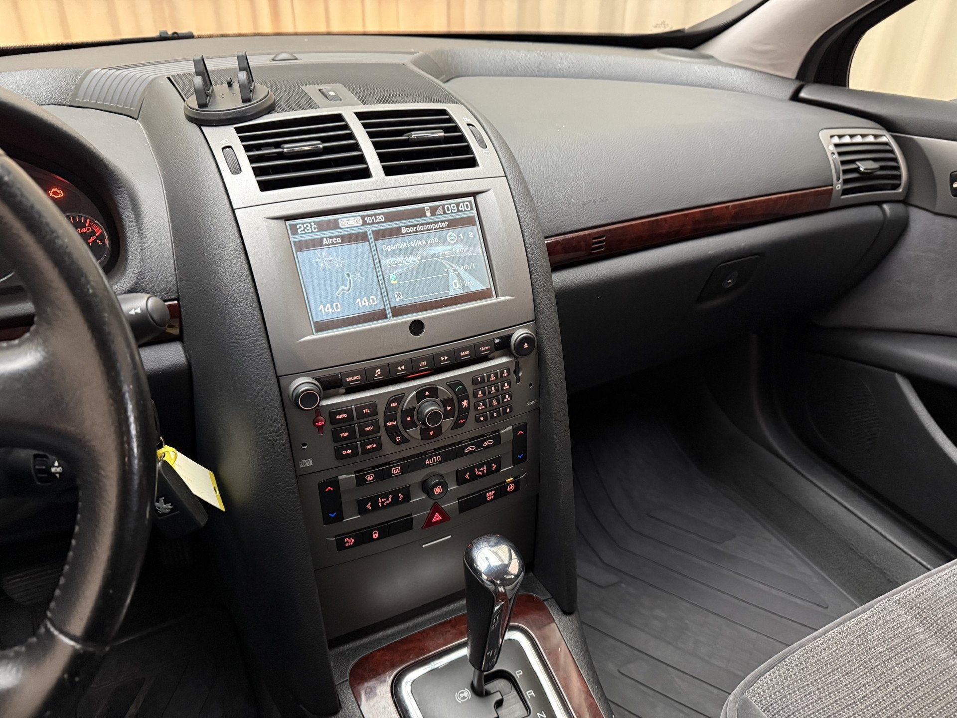 Peugeot 407 2.2-16V XT EXPORT/HANDEL (bj 2005, automaat), Parkeersensor, Stof, Gebruikt, 2230 cc