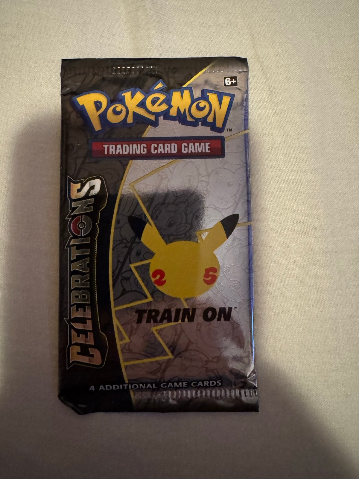 Pokémon Celebrations Booster Pack - Nieuw, Hobby en Vrije tijd, Verzamelkaartspellen | Pokémon, Nieuw, Booster, Ophalen of Verzenden