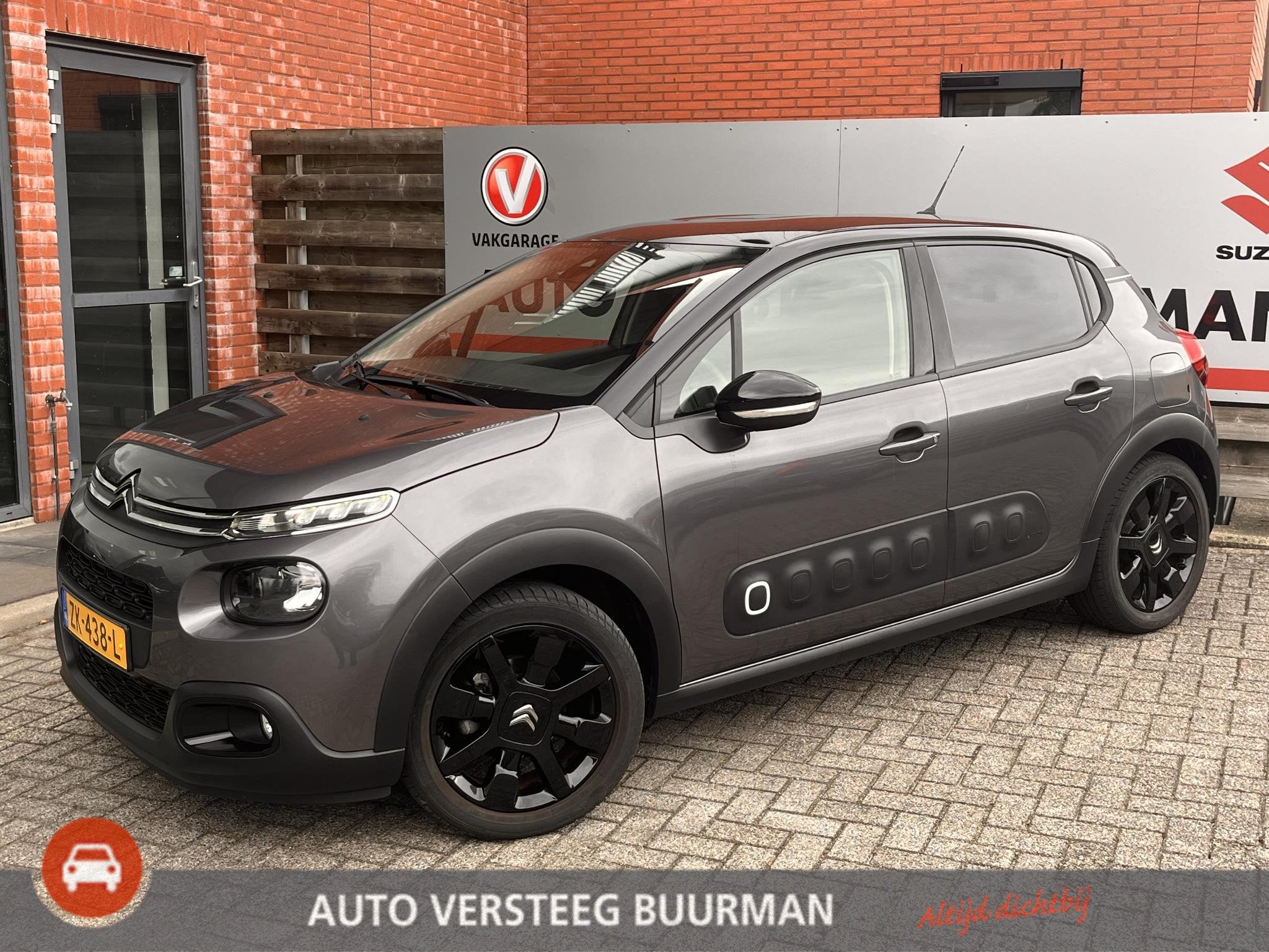 Citroen C3 1.2 PureTech S&S Shine 5700km ! Automaat, Trekhaa, Auto's, Gebruikt, Euro 6, 1199 cc, 450 kg