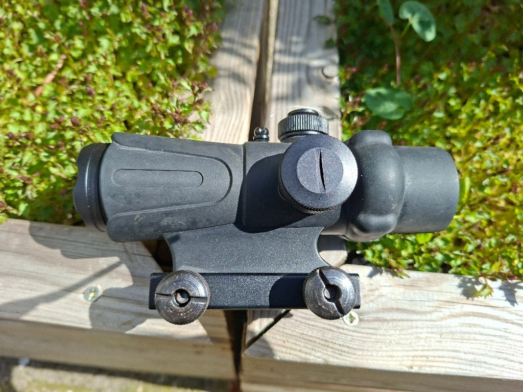 ncstart 1x30 red dot richtkijker 7 standen, Ophalen of Verzenden, Zo goed als nieuw