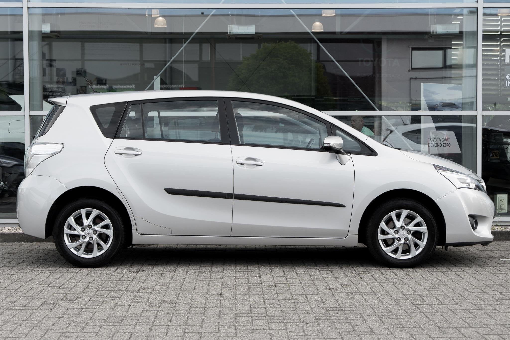 Toyota Verso 1.6 VVT-i Comfort, Auto's, Voorwielaandrijving, Gebruikt, Euro 6, 4 cilinders