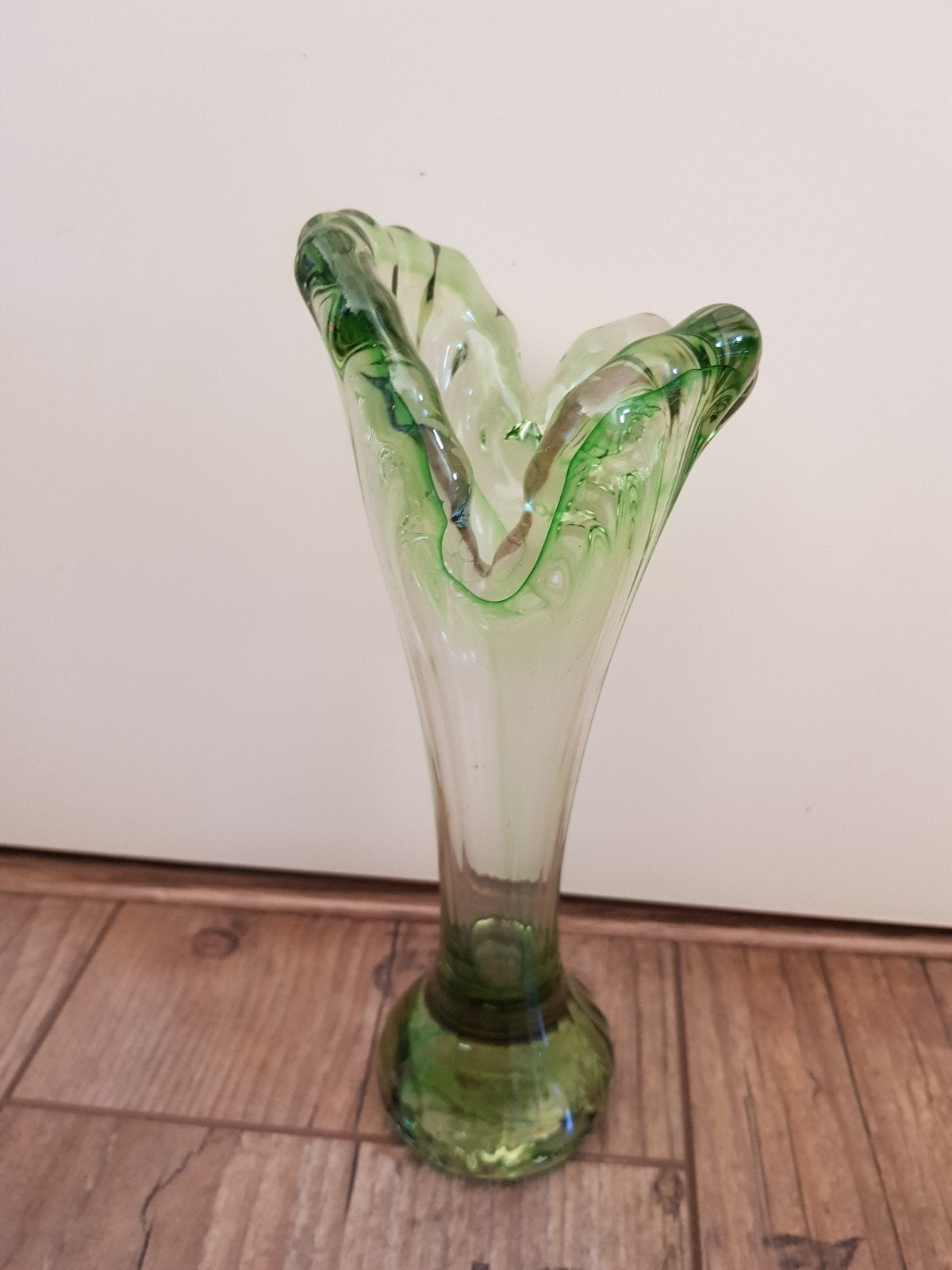 murano vaas groen / design glaswerk, Antiek en Kunst, Kunst | Designobjecten, Vaas, Handgemaakt, Ophalen of Verzenden, Groen