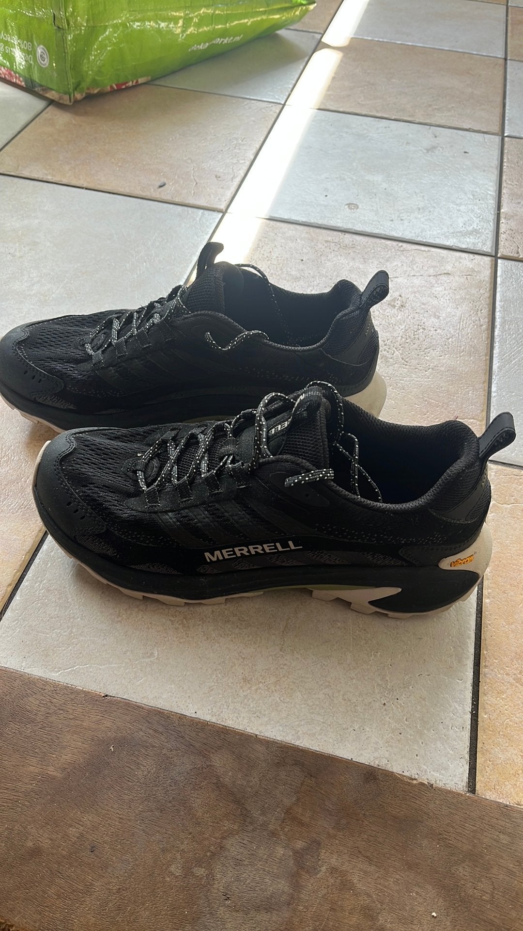 Merrell Moab wandelschoenen geschikt voor maar 43 / 43,5, Ophalen, Zo goed als nieuw, Zwart, Wandelschoenen of Bergschoenen