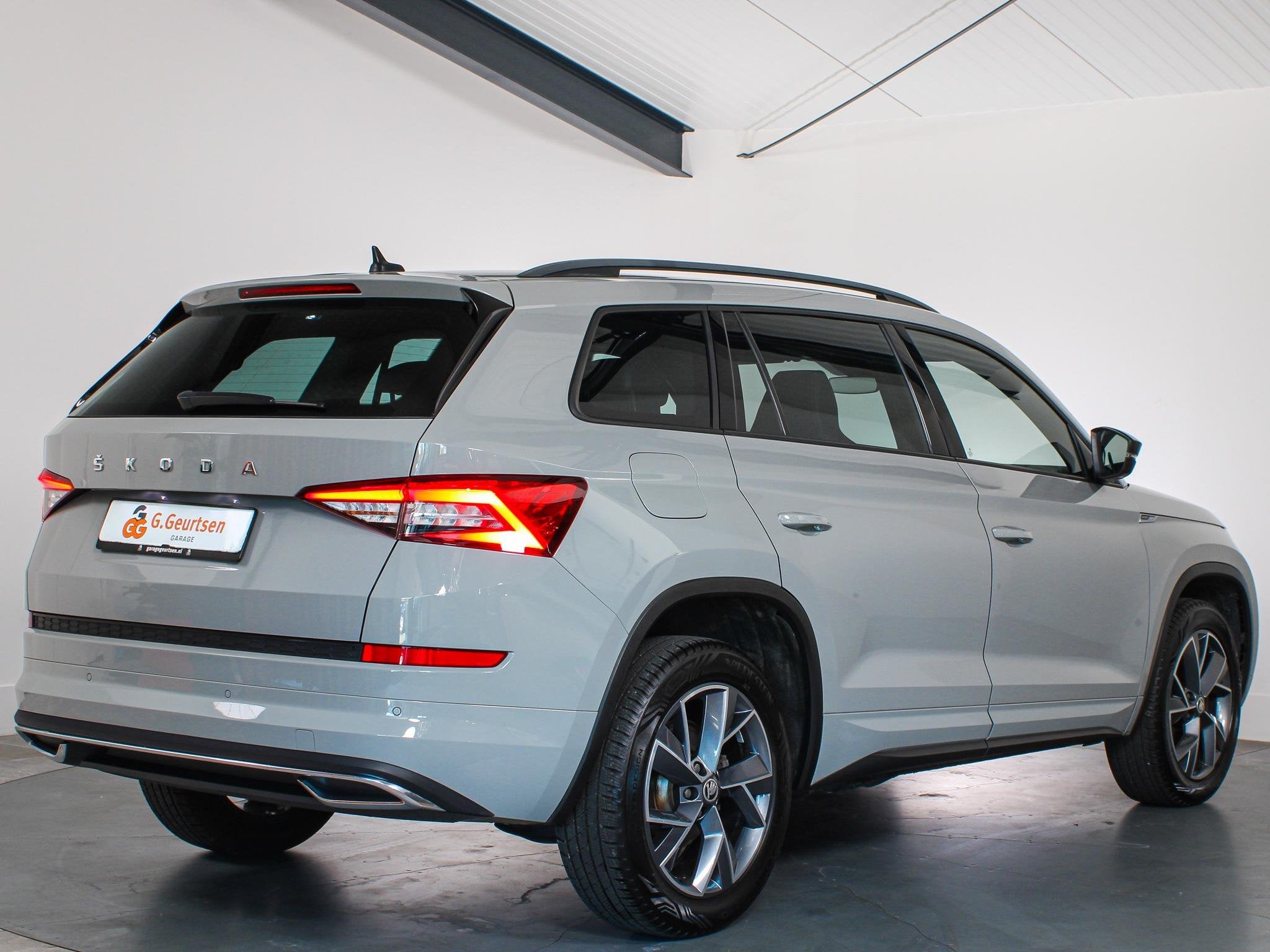 Skoda Kodiaq 1.5 TSI Sportline Business 7-Persoons, Cruise C, 4 cilinders, 150 pk, Bedrijf, 1524 kg