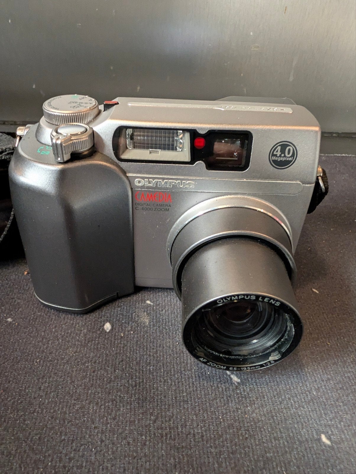 Olympus C-4000 Zoom Digitale Camera met Tas en Oplader, Gebruikt, Ophalen of Verzenden, Compactcamera, 4 t/m 7 keer