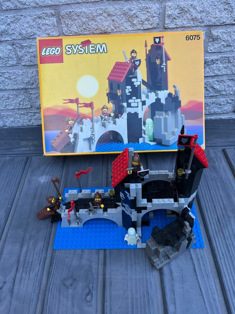 Lego System 6075 Wolfpack Tower Kasteel met doos, Kinderen en Baby's, Speelgoed | Duplo en Lego, Lego, Ophalen of Verzenden, Zo goed als nieuw