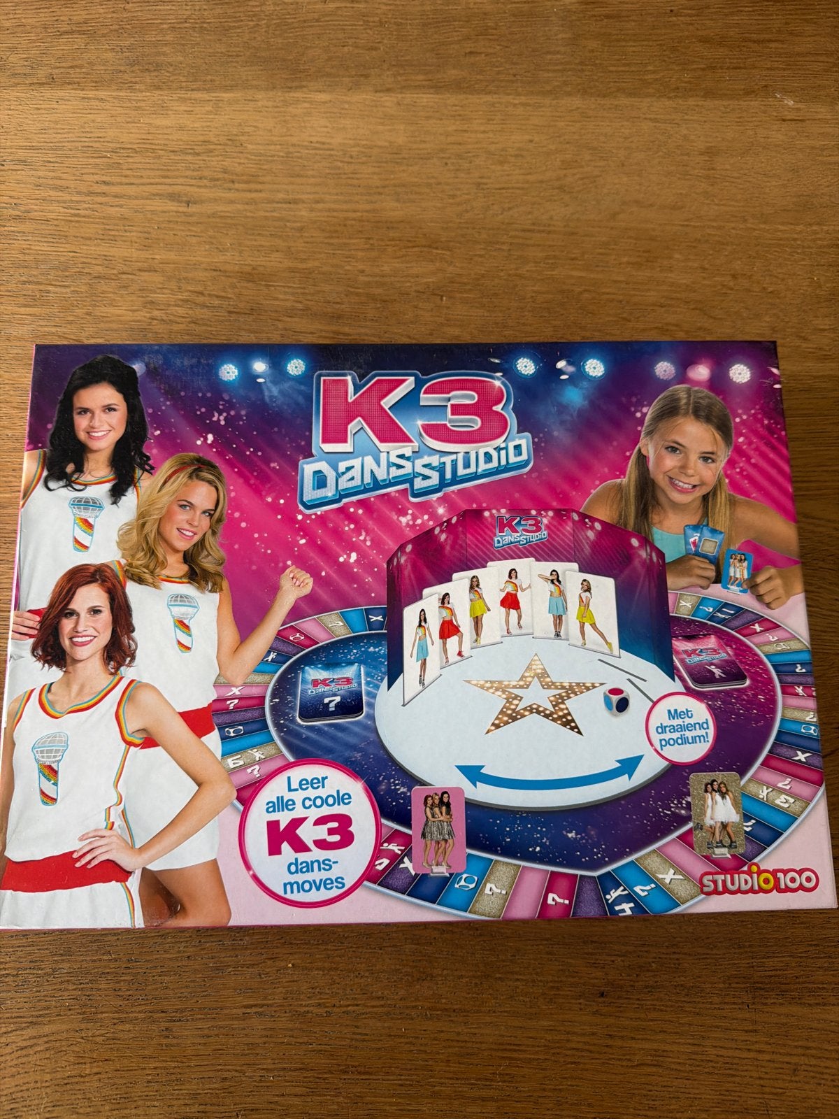 K3 Dansstudio Bordspel - Leer coole K3 dans-moves!, Drie of vier spelers, Ophalen of Verzenden, Zo goed als nieuw