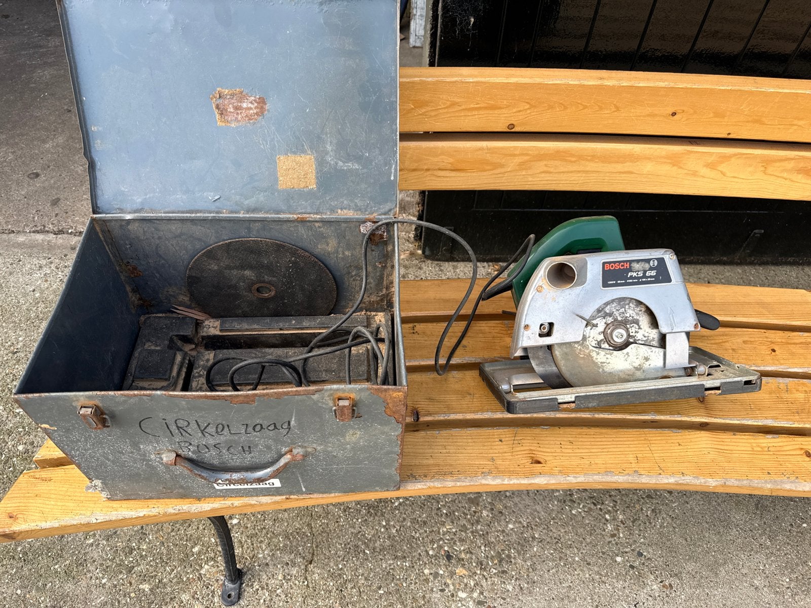Bosch PKS 66 Cirkelzaag met koffer, Ophalen, Gebruikt, Cirkelzaag, 30 tot 70 mm