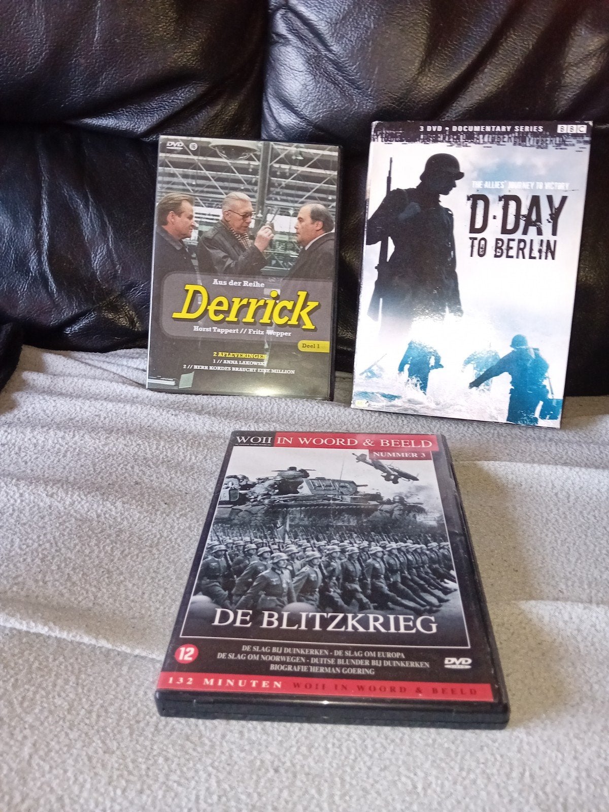 DVD'S  VAN DERRICK EN OORLOG DOCUMENTAIRE, Alle leeftijden, Ophalen of Verzenden, Zo goed als nieuw, Oorlog of Misdaad