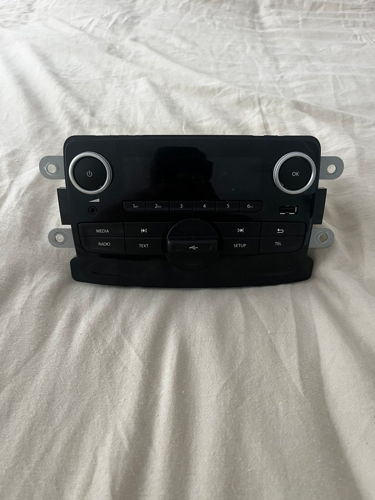 Originele Dacia Spring Radio / Autoradio (Renault 280210570R, Auto-onderdelen, Ophalen, Gebruikt, Dacia