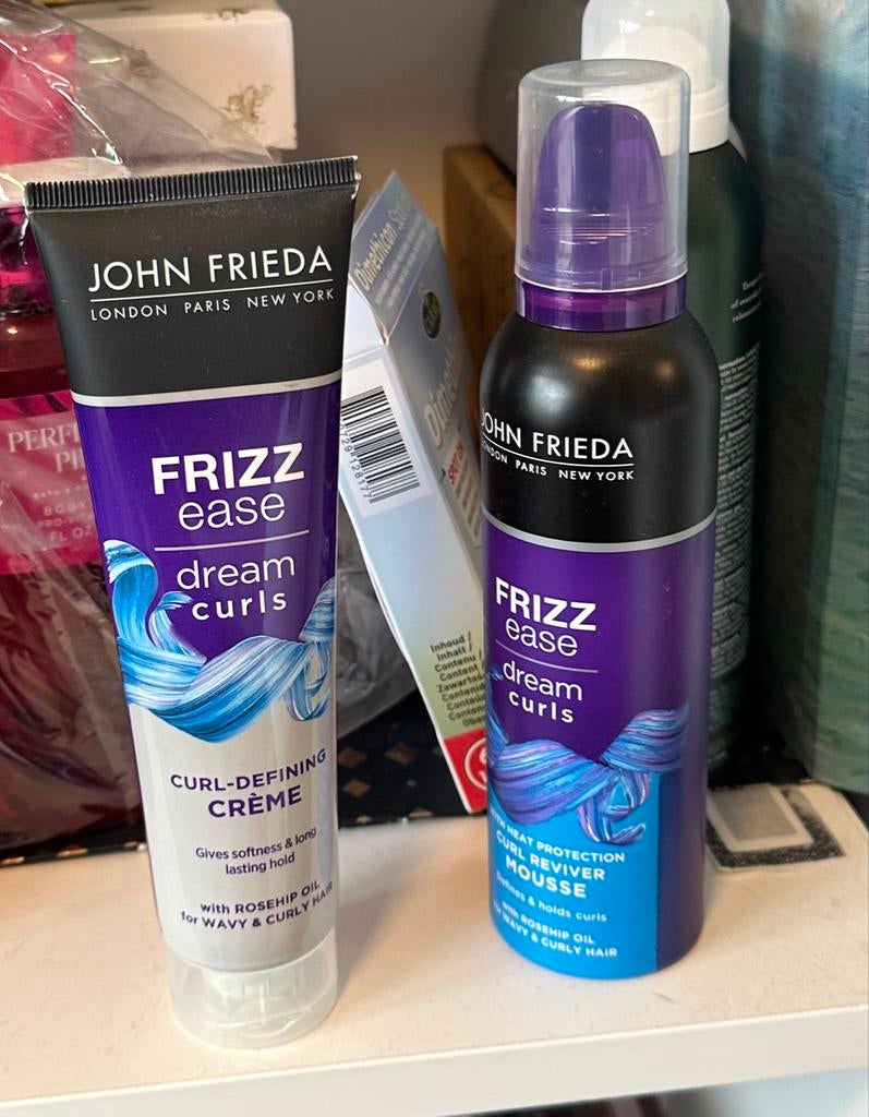 John Frieda Frizz Ease Dream Curls Crème & Mousse Set, Ophalen of Verzenden, Nieuw, Gel, Wax, Haarlak of Mousse