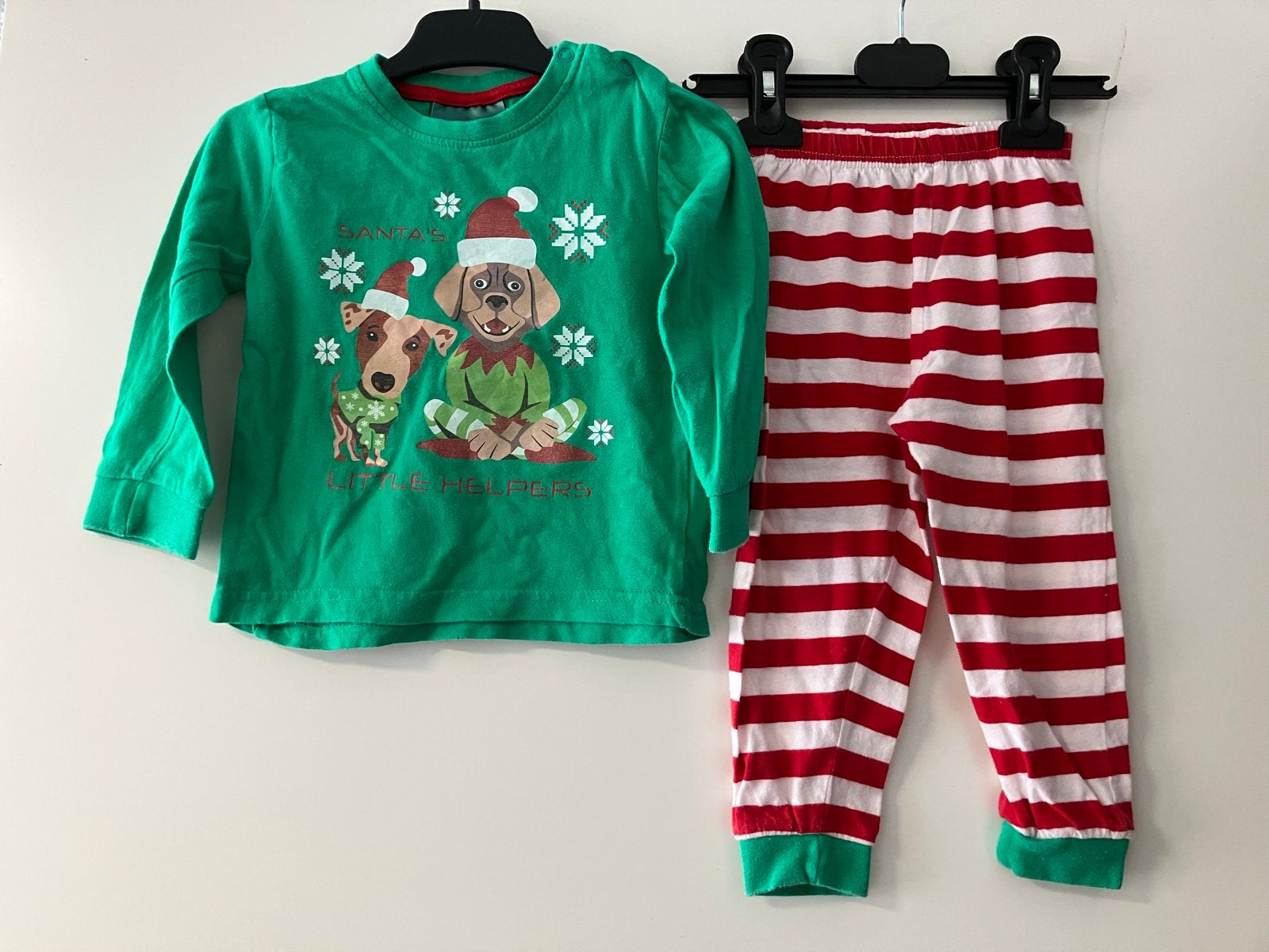 Hondjes kerstpyjama maat 86/92 kluifje, Ophalen of Verzenden, Zo goed als nieuw, Jongetje of Meisje, Nacht- of Onderkleding